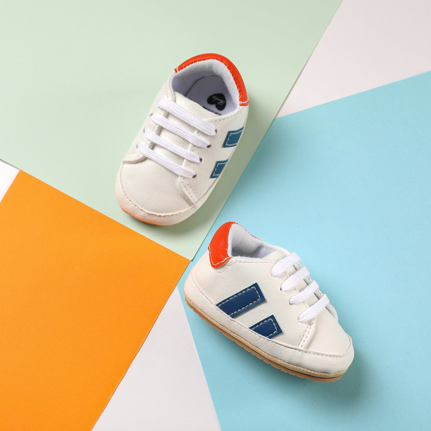 Chaussures de pré-marche colorblock à semelle souple pour bébé